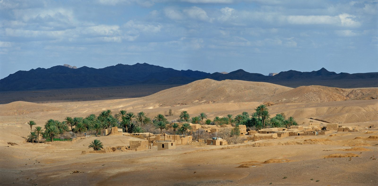 Iran: Deserts & Nomads